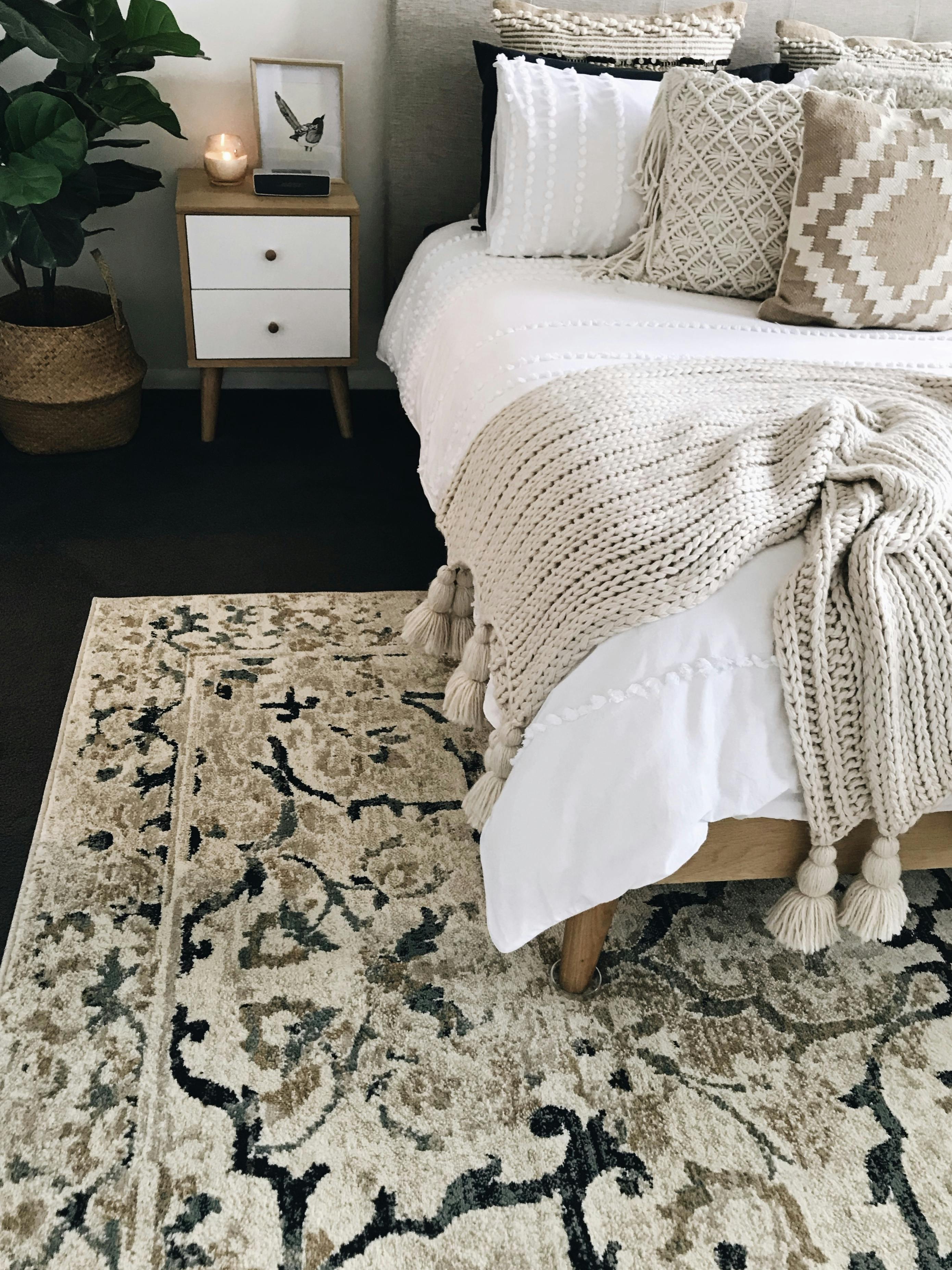 Caliente 327 Bone Multi Coloured Patterned Faded Traditional Rug Rugs